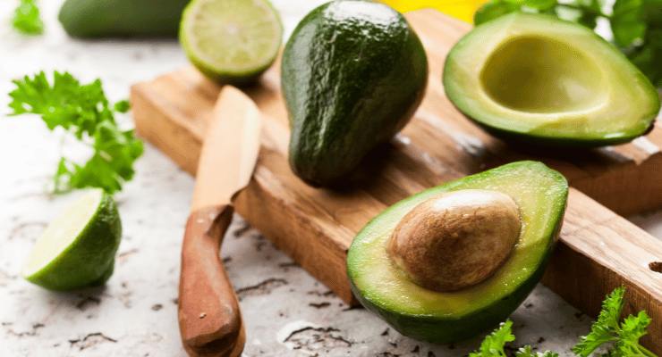 Aguacate en el refrigerador