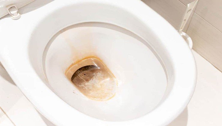 Piedra caliza en el baño