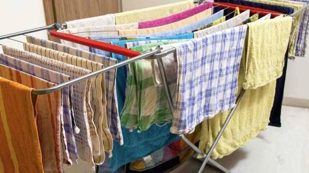Ropa tendida en casa, en el lugar indicado: aquí se secan en 10 minutos – Mis Consejos Jardinería