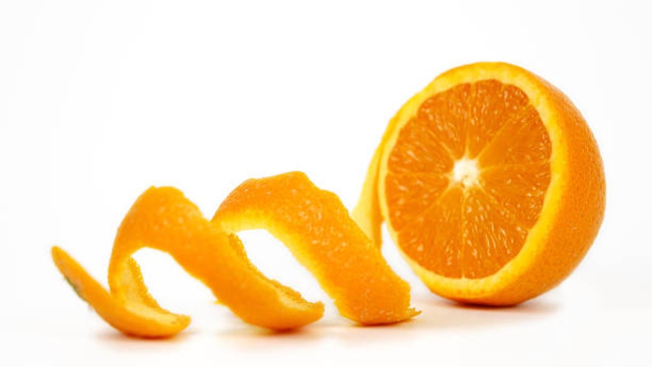 cáscara de cítricos