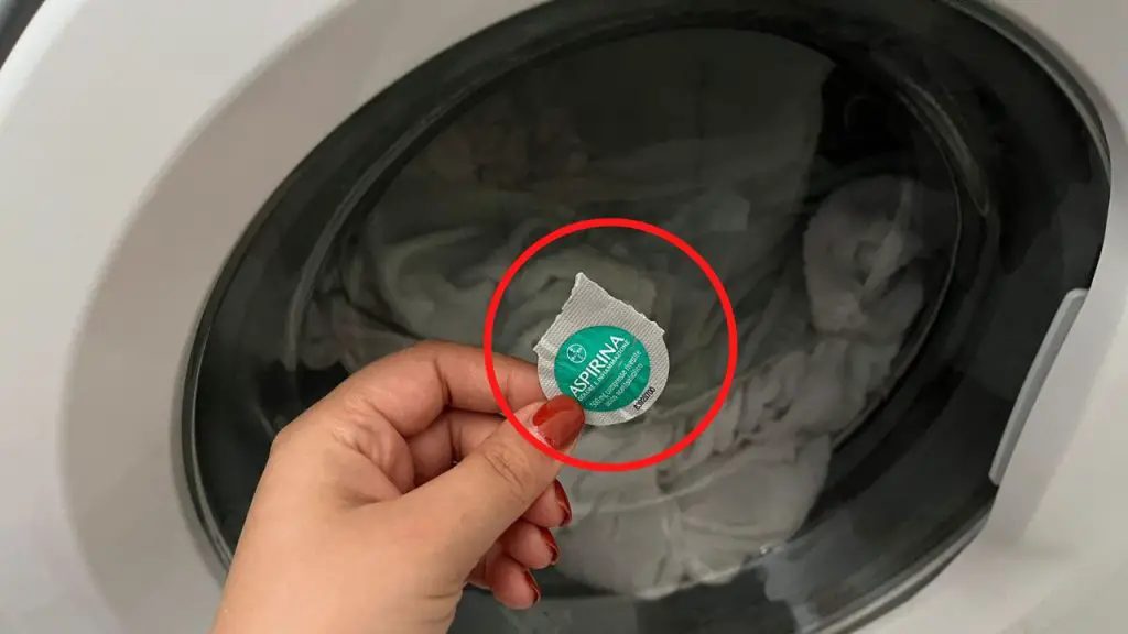 Pon aspirina en la lavadora, nunca volverás atrás: qué pasa con la ropa – Mis Consejos Jardinería