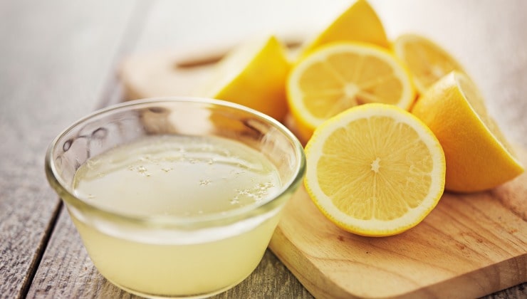 Limón para colchones y almohadas amarillentos.