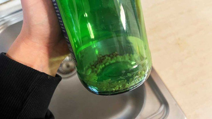 botellas de refresco para lavar la ropa