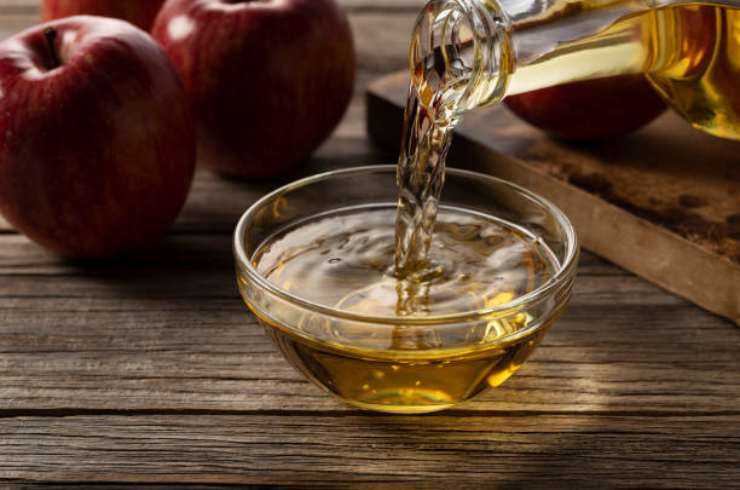 Elimina las moscas de casa con vinagre de sidra de manzana