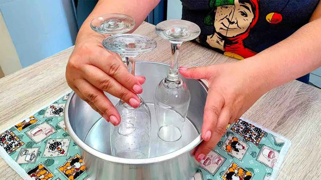 Pon 3 vasos en el molde, esto es lo que le pasa a la masa: el secreto de los reposteros – Mis Consejos Jardinería