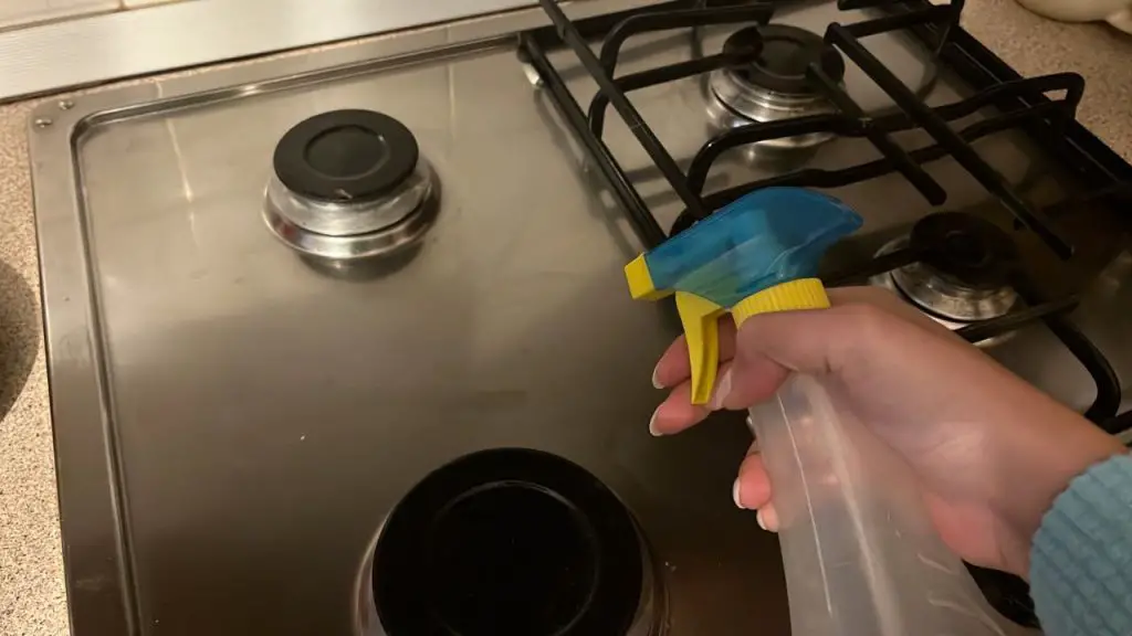 Limpiar toda la suciedad de los fogones, el secreto de los cocineros para que la cocina brille – Mis Consejos Jardinería
