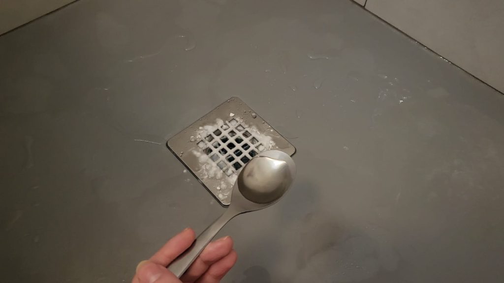 Plato de ducha atascado, con este método despejar el desagüe a los 5 minutos – Mis Consejos Jardinería
