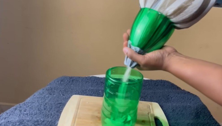 uso alternativo de la botella de plástico