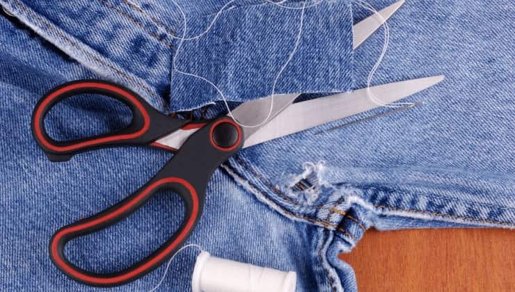 Jeans con agujeros para arreglar