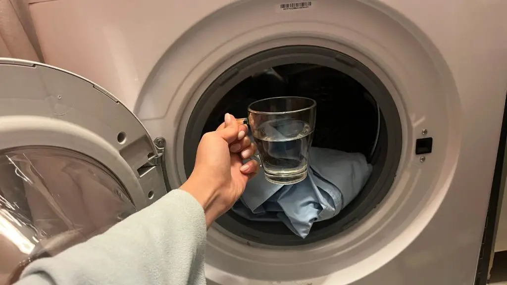 1 taza en la lavadora, hazlo una vez al mes: se mantendrá en excelentes condiciones por años – Mis Consejos Jardinería