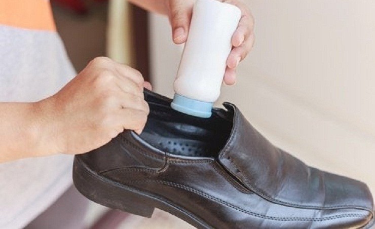 Talco en zapatos