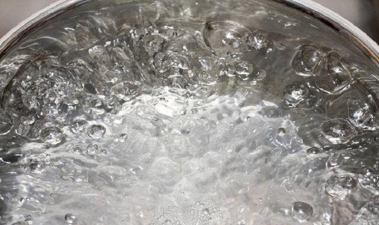 agua hirviendo
