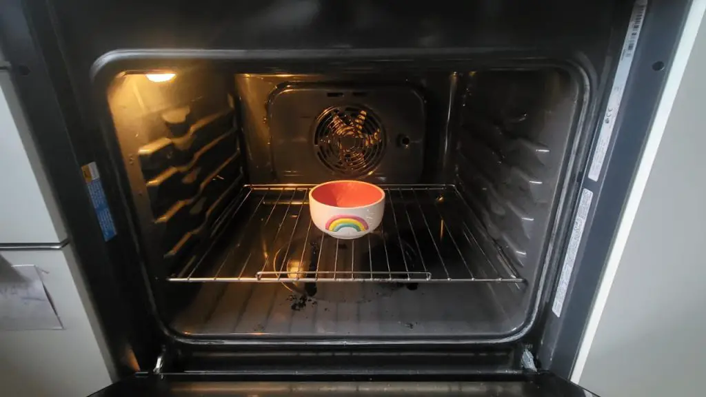 Horno limpiado mientras duermes, funciona solo con el método del bol: al día siguiente vuelve a ser nuevo – Mis Consejos Jardinería