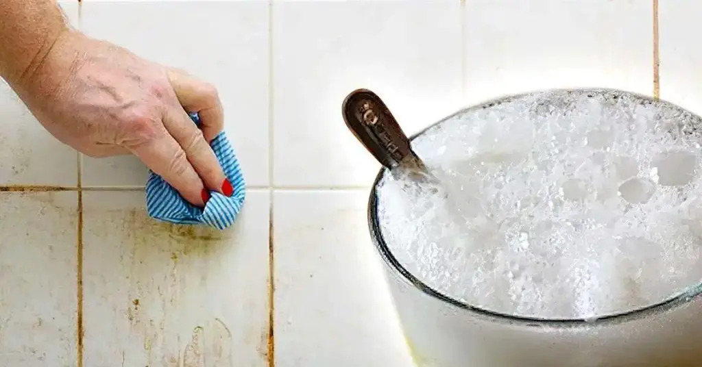 ¿Juntas de baldosas sucias? El limpiador  para blanquearlas fácilmente – Mis Consejos Jardinería