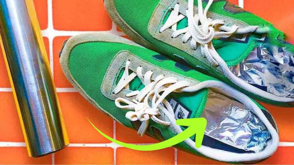 El papel de aluminio en los zapatos resuelve muchos problemas, para eso sirve – Mis Consejos Jardinería