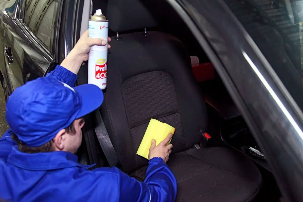 8 métodos naturales para limpiar el coche de forma rápida y eficaz – Mis Consejos Jardinería