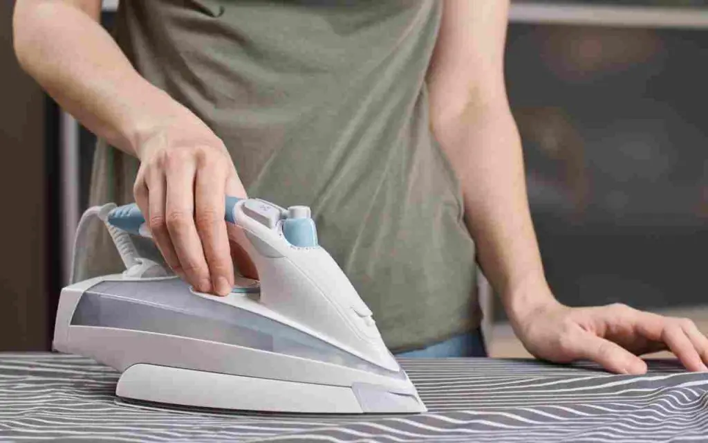 Aquí está el truco de la plancha para oler tu ropa de una manera increíble – Mis Consejos Jardinería
