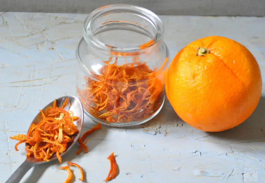 Cómo hacer un desengrasante casero con cáscaras de naranja – Mis Consejos Jardinería