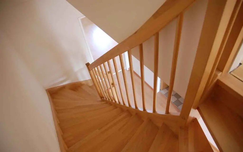Escaleras de la casa: es absolutamente necesario desinfectarlas a fondo de esta manera – Mis Consejos Jardinería
