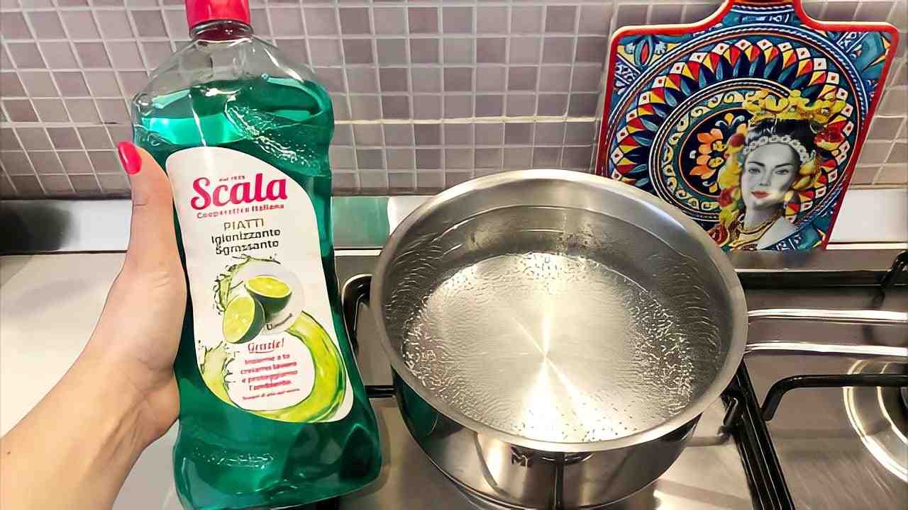 Jabón y agua hirviendo