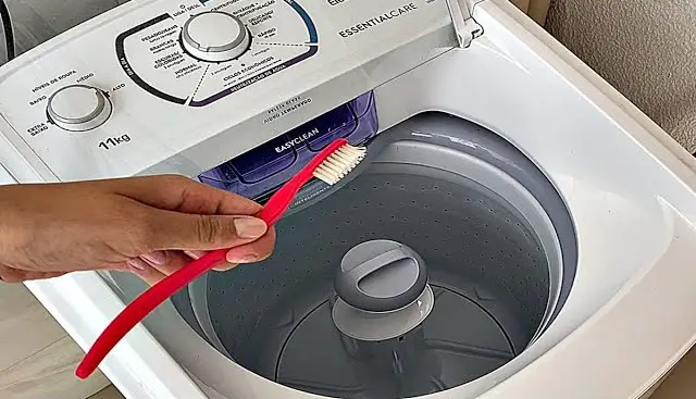 Lo primero que debes hacer antes de meter la ropa en la lavadora: a todos se les olvida hacerlo – Mis Consejos Jardinería