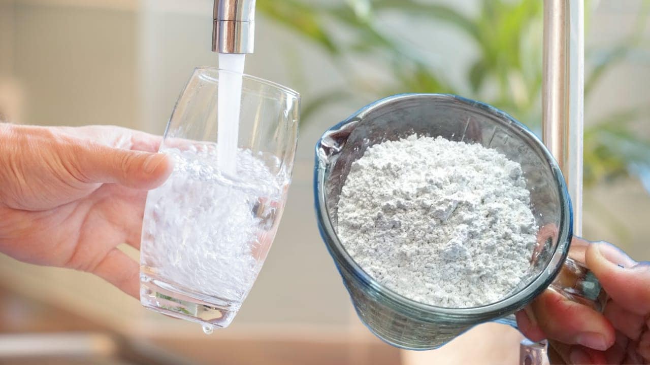mezclar agua y cemento