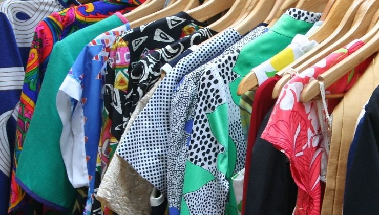 ropa en el armario