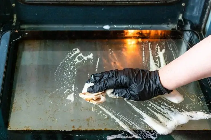 Vidrio de horno sucio: 3 trucos para limpiarlo a la perfección – Mis Consejos Jardinería