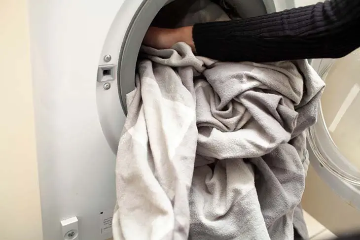 ¿A qué temperatura se debe lavar la ropa de cama? Es importante evitar muchos problemas. – Mis Consejos Jardinería