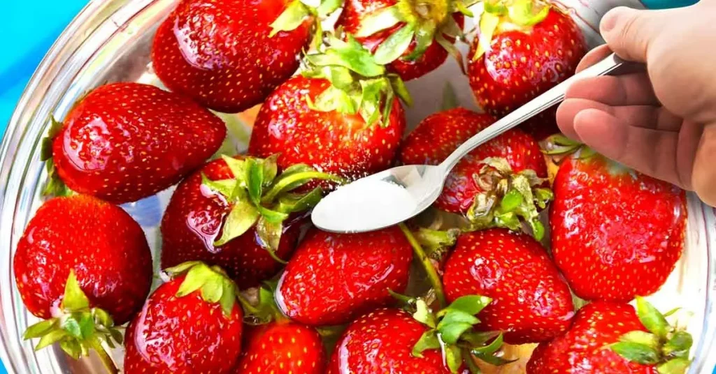 ¿Por qué es importante lavar las fresas en agua con sal antes de comerlas? – Mis Consejos Jardinería