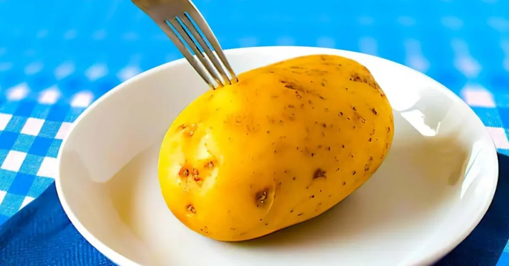 ¿Por qué hay que pinchar las patatas antes de hervirlas? El secreto del chef – Mis Consejos Jardinería