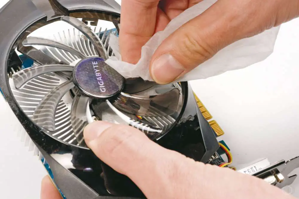 ¡Cómo limpiar los VENTILADORES y quitar todo el polvo entre la rejilla! – Mis Consejos Jardinería