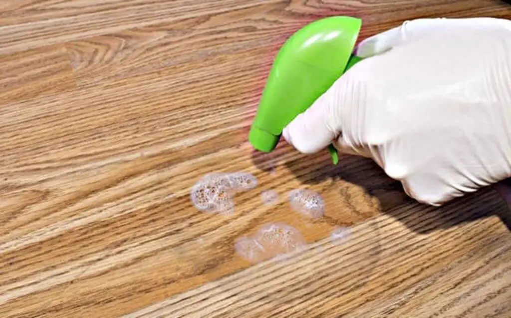 Manchas de agua en la madera, cómo quitarlas al instante: el truco de la abuela siempre funciona – Mis Consejos Jardinería