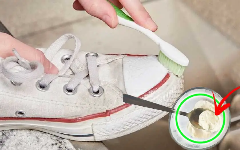 Zapatos muy blancos, nada más que lejía: así se quitan todas las manchas | ¡Ahora todo el mundo lo hace! – Mis Consejos Jardinería