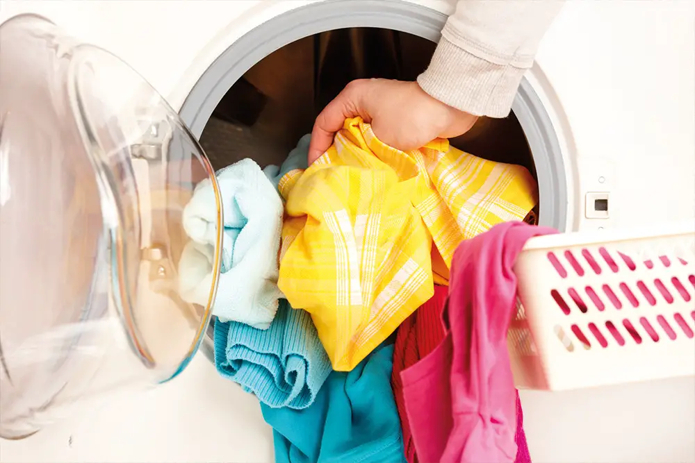 ¿Consejos prácticos para lavar la ropa amarillenta después de un largo cierre? – Mis Consejos Jardinería